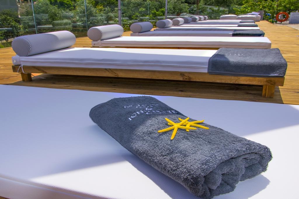 Ionian Eye Design Studios & Spa Месонги Экстерьер фото