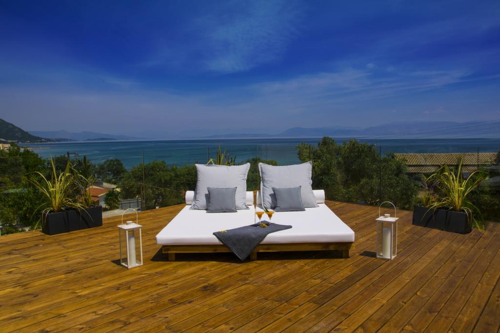 Ionian Eye Design Studios & Spa Месонги Экстерьер фото