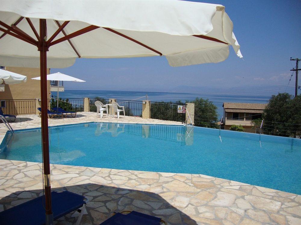 Ionian Eye Design Studios & Spa Месонги Экстерьер фото