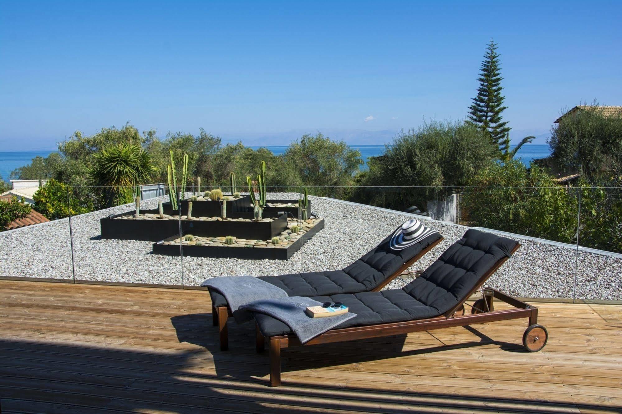 Ionian Eye Design Studios & Spa Месонги Экстерьер фото